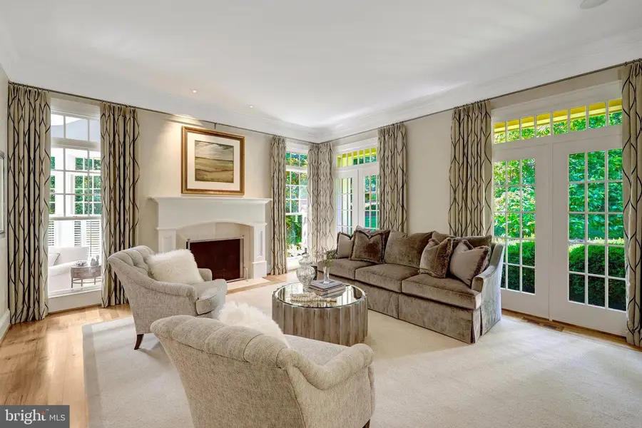 870 Alvermar Ridge Dr, McLean, VA 22102 - #3