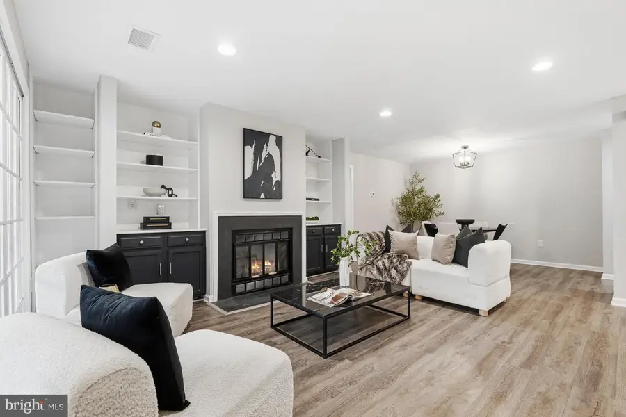 10195-a Ashbrooke Ct #109, Oakton, VA 22124 - Image #2