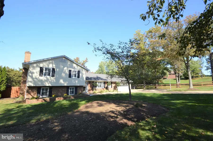 12614 Oxon Rd, Herndon, VA 20171 - Image #2