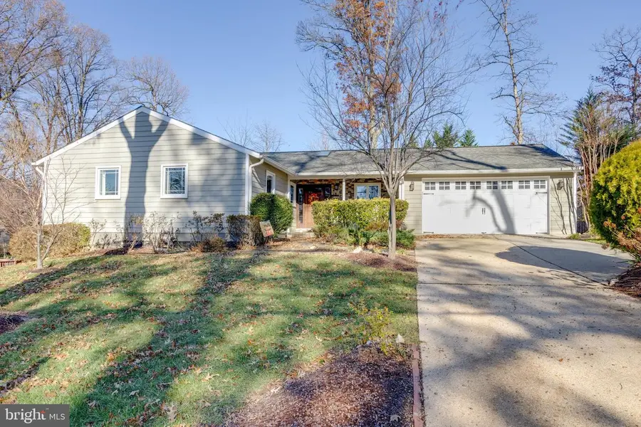 9308 Ashmeade Dr, Fairfax, VA 22032 - Image #2