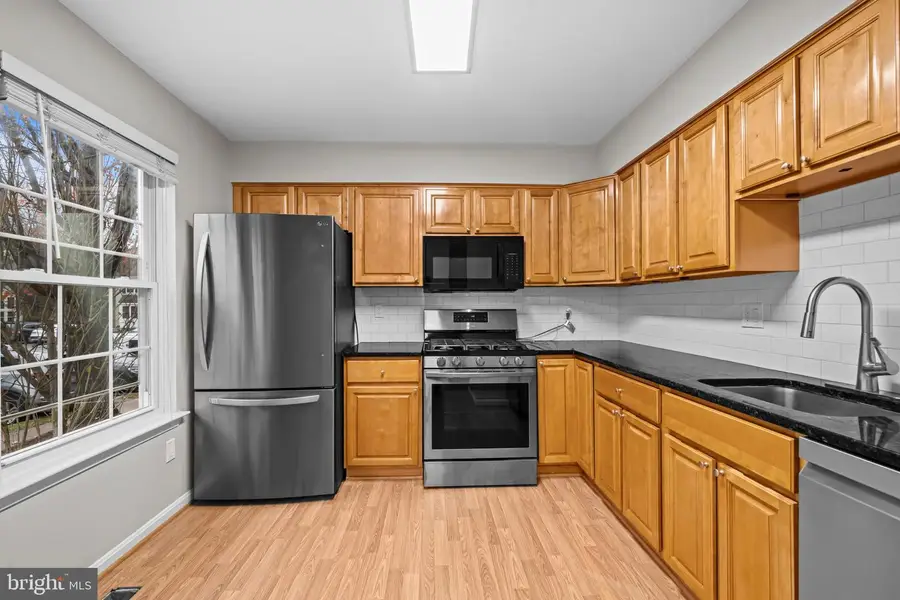 3321 Buckeye Ln, Franklin Farm, VA 22033 - Image #2