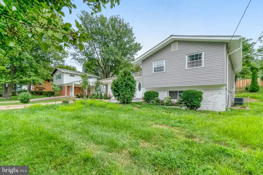 7727 Kalorama Rd, Annandale, VA 22003 - Image #2