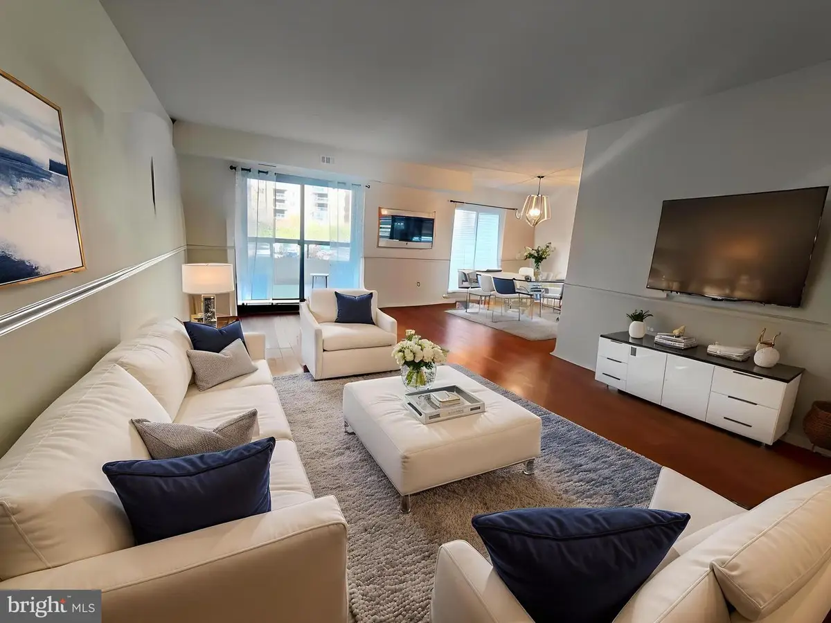 8360 Greensboro Dr #207, McLean, VA 22102 - Image #1