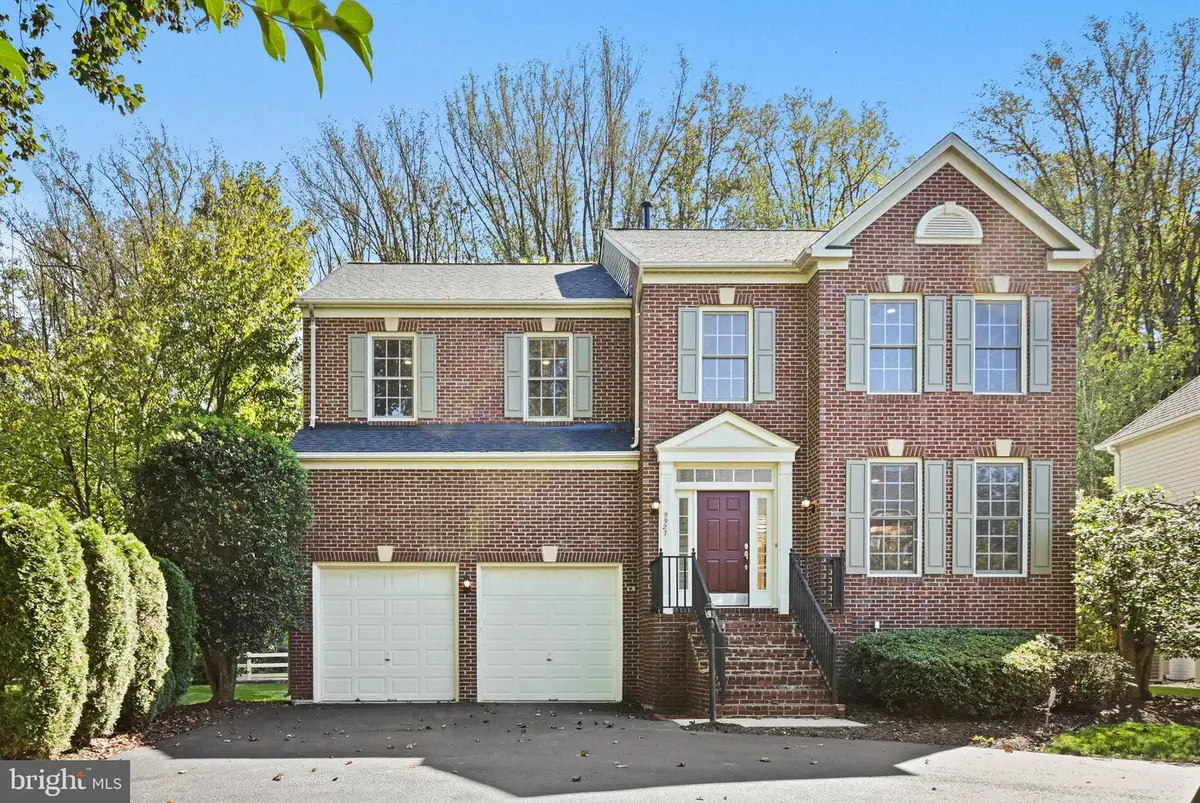 9927 Miles Stone Ct, Vienna, VA 22181 - Image #1