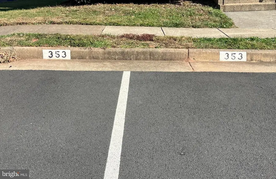 3350 Oakshade Ct, Franklin Farm, VA 22033 - Image #3