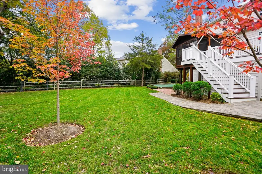 15320 Jordans Journey Dr, Centreville, VA 20120 - Image #3