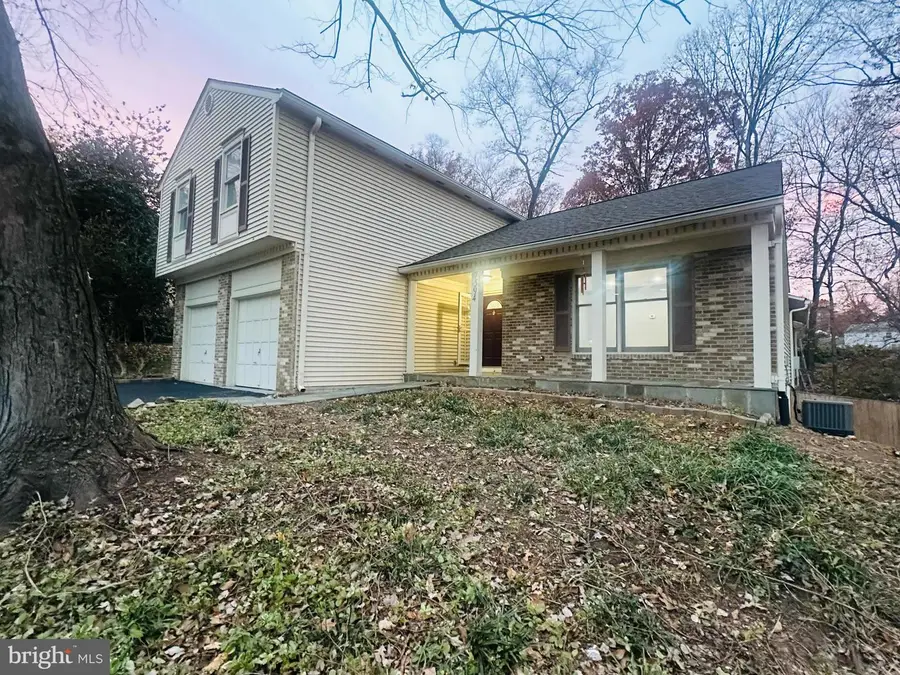 7594 Woodstown Dr, Springfield, VA 22153 - Image #2