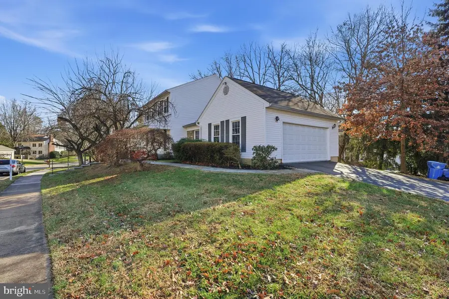 12227 Ox Hill Rd, Fair Oaks, VA 22033 - Image #2