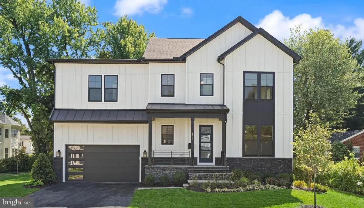 903 Hillcrest Dr Sw, Vienna, VA 22180 - Image #1