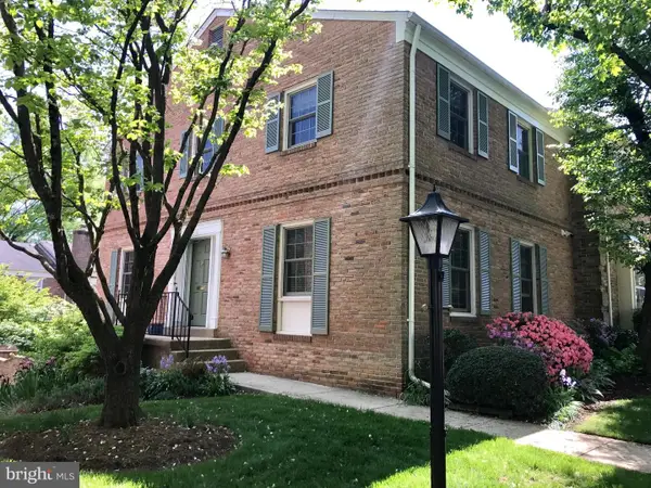 9311 Clanbrook Ct, FAIRFAX, VA 22031