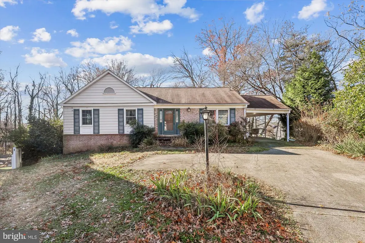 7013 Stone Mill Pl, Alexandria, VA 22306 - Image #1