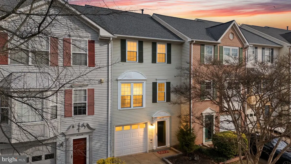 14722 Stream Pond Dr, Centreville, VA 20120 - Image #1