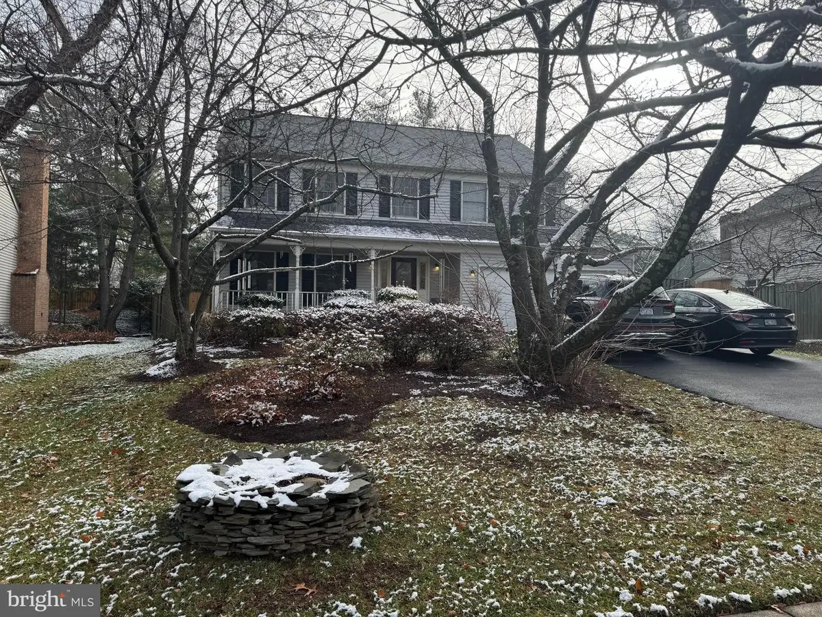 896 Broad Oaks Dr, Herndon, VA 20170 - #1