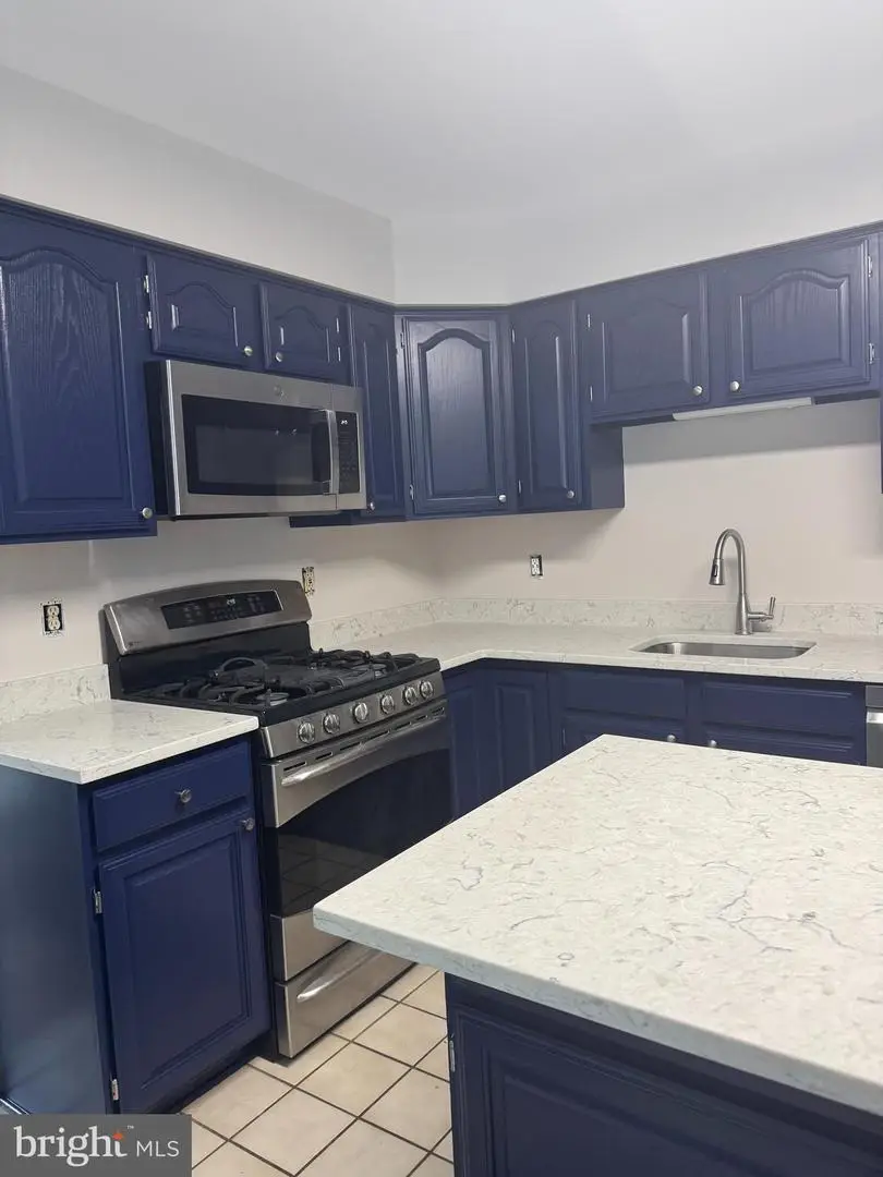 896 Broad Oaks Dr, Herndon, VA 20170 - #2