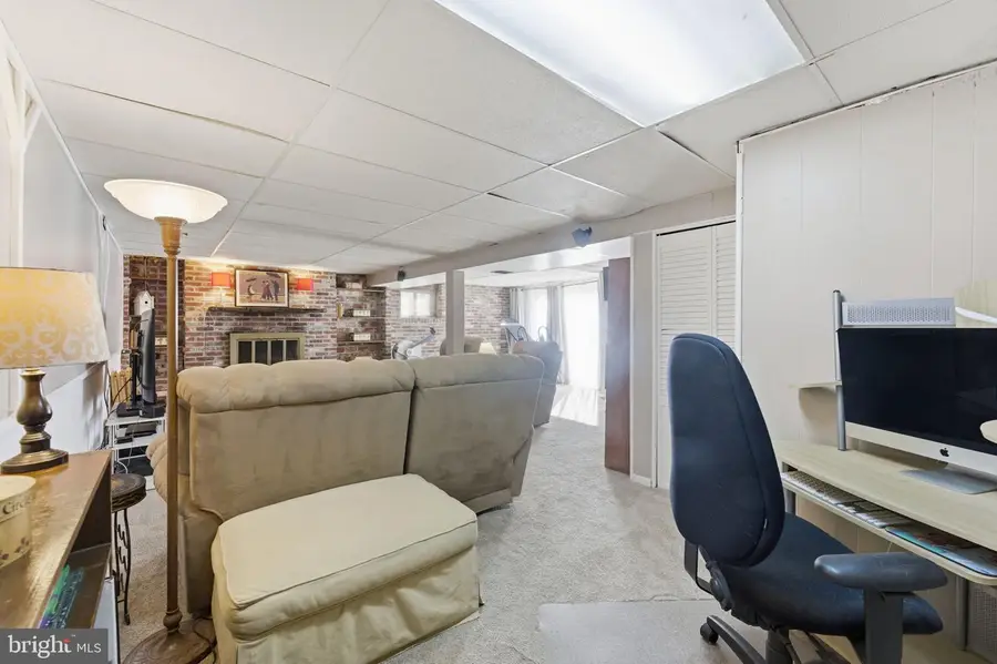 8601 Kenilworth Dr, Springfield, VA 22151 - Image #3