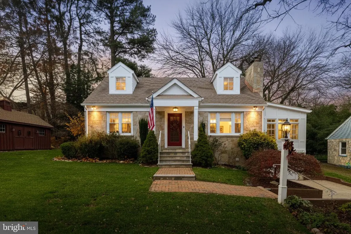 4004 Estabrook Dr, Annandale, VA 22003 - Image #1