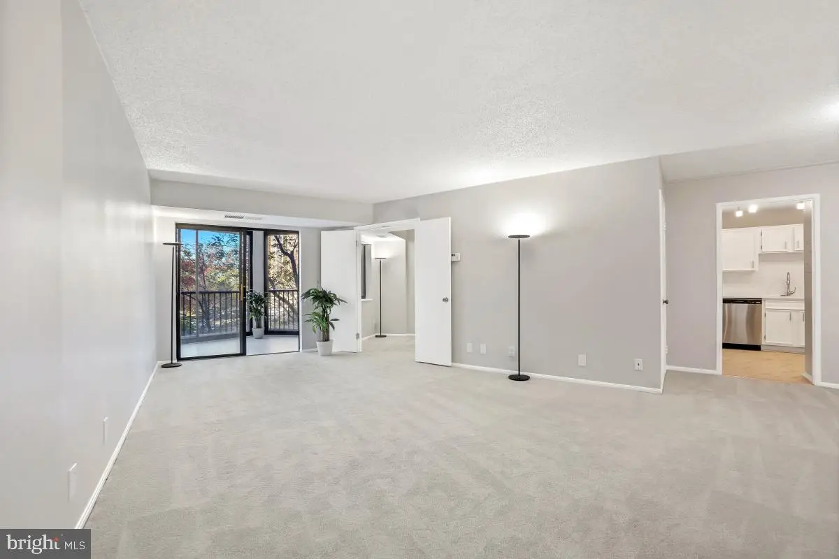 5902 Mount Eagle Dr #303, Alexandria, VA 22303 - Image #1