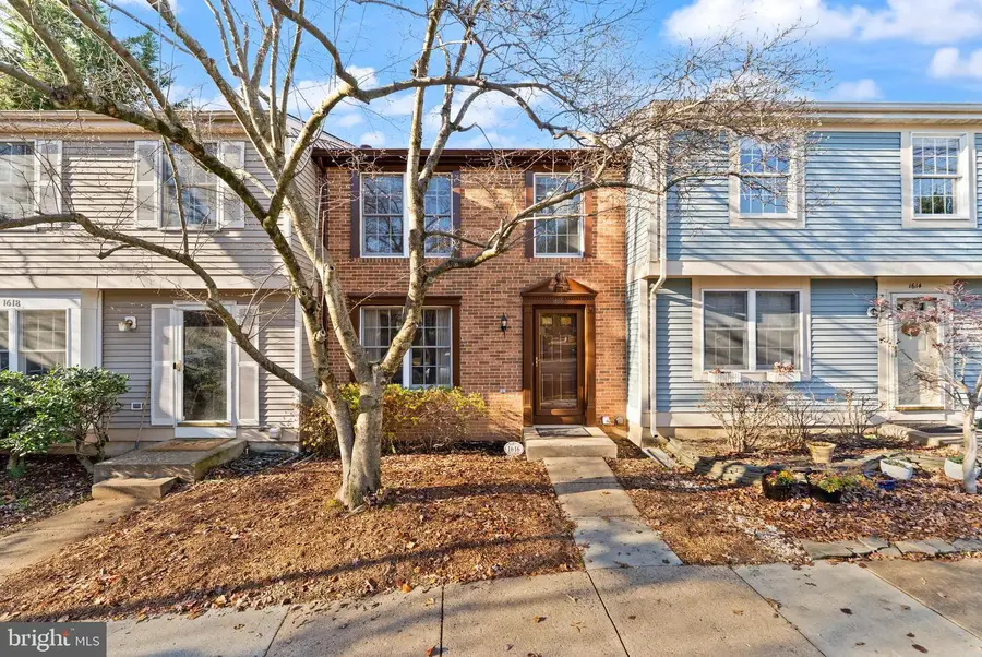 1616 Barnstead Dr, Reston, VA 20194 - Image #3