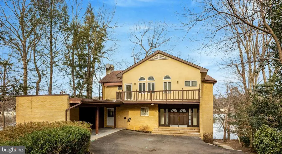 6220 Lakeview Dr, Falls Church, VA 22041 - Image #3