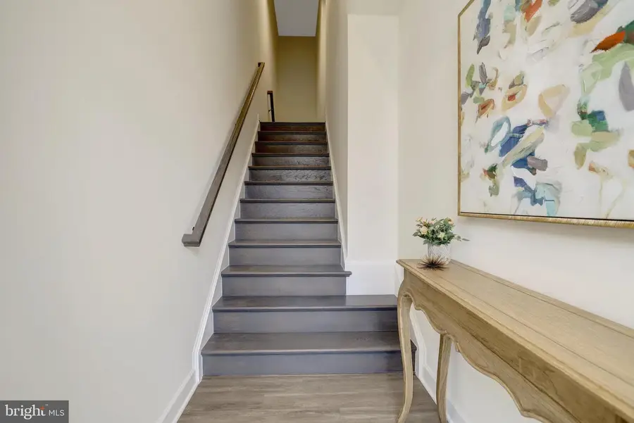 2535 James David Way, Alexandria, VA 22306 - Image #2