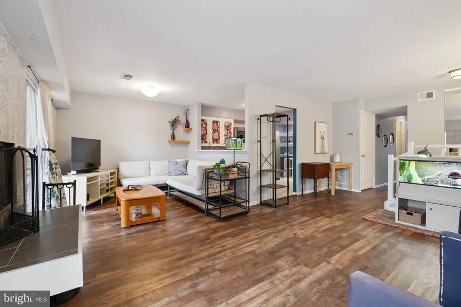 8041 Pantano Pl #21, Alexandria, VA 22309 - Image #3