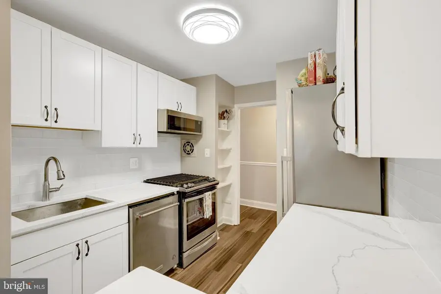 1931 Wilson Ln #201, McLean, VA 22102 - Image #3