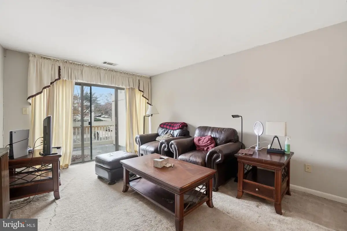 5772-g Rexford Ct, Springfield, VA 22152 - Image #1