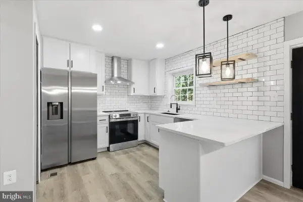 5714 Mason Bluff Dr, BURKE, VA 22015