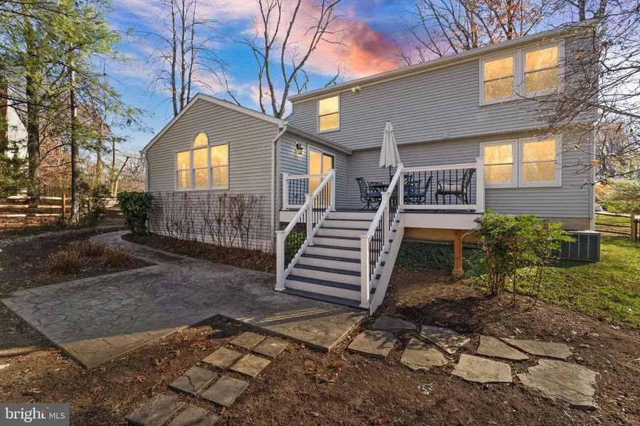 2420 Freetown Dr, Reston, VA 20191 - Image #2