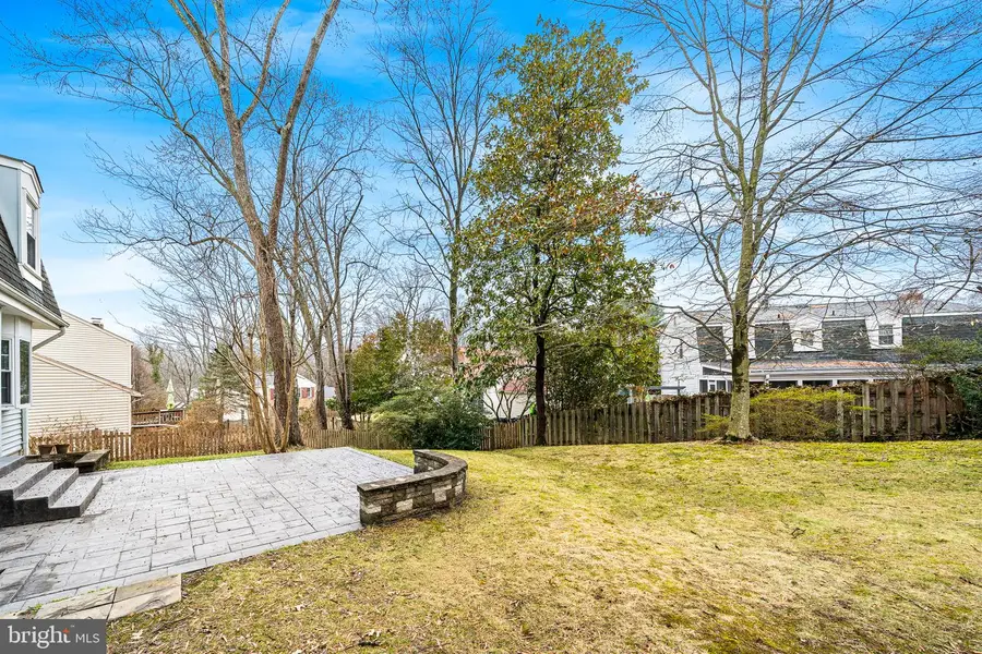 7115 Hundsford Ln, Springfield, VA 22153 - #2