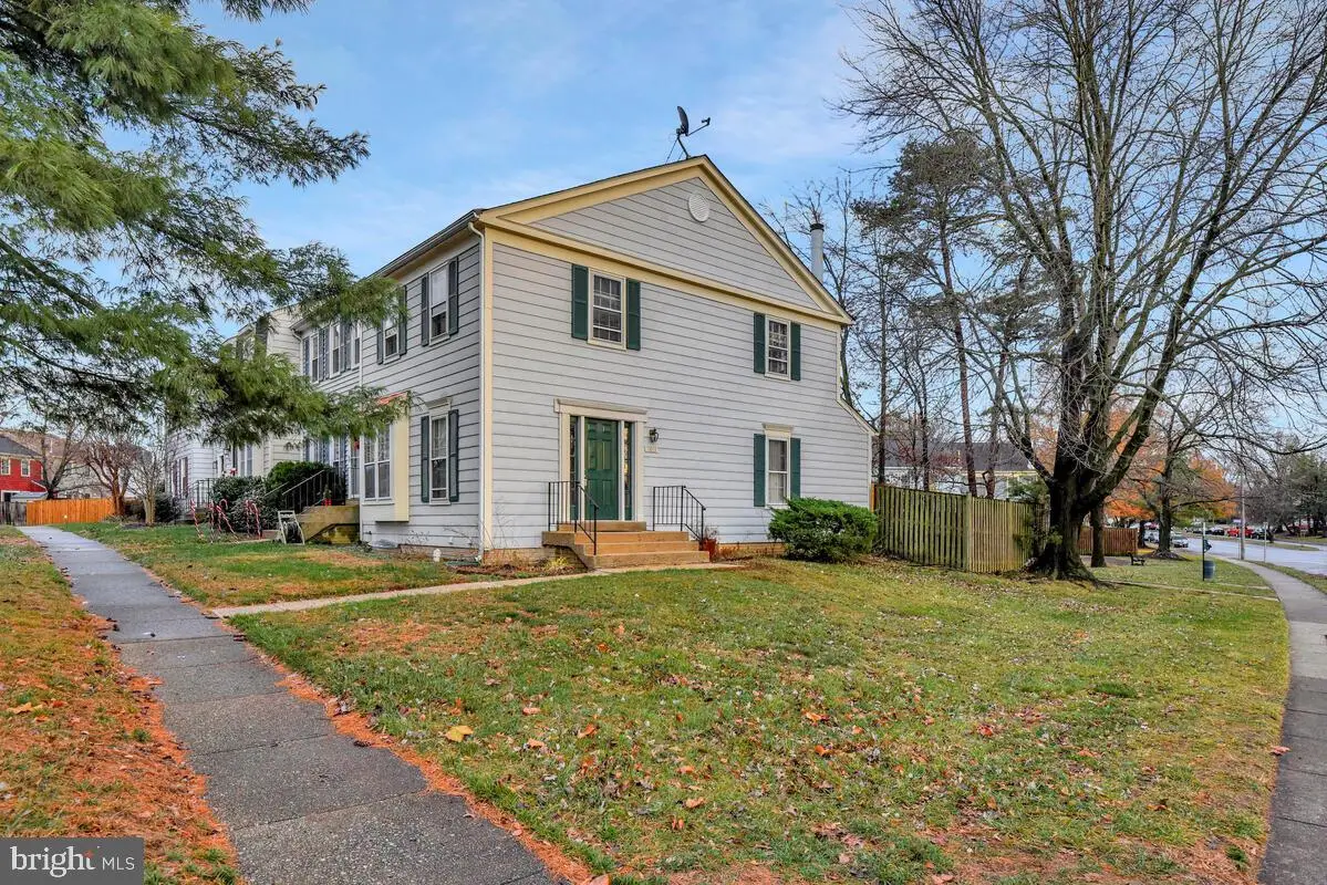 7865 Parthian Ct, Springfield, VA 22153 - Image #1