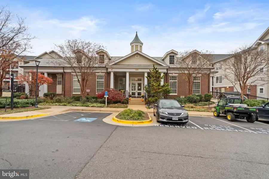 1570 Spring Gate Dr #7406, McLean, VA 22102 - Image #2