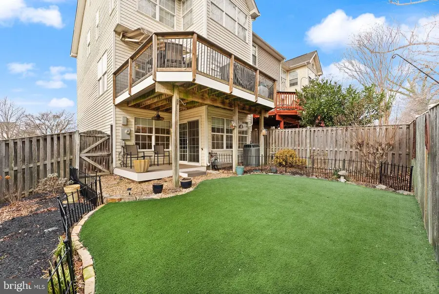 6377 Saint Timothys Ln, Centreville, VA 20121 - Image #2