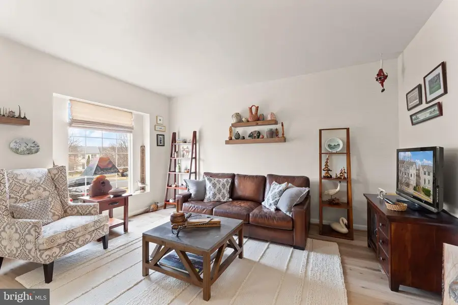 6377 Saint Timothys Ln, Centreville, VA 20121 - Image #3