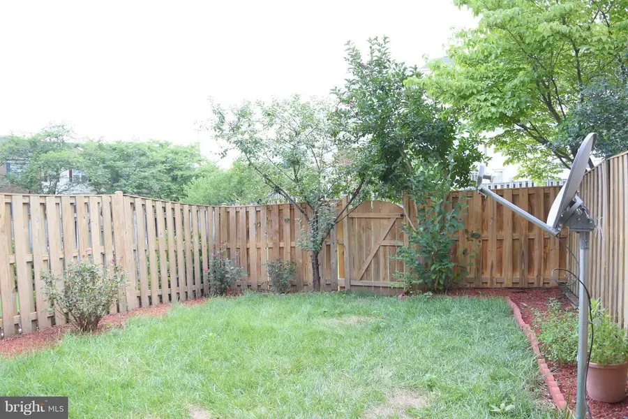 14531 Pittman Ct, Centreville, VA 20121 - Image #3