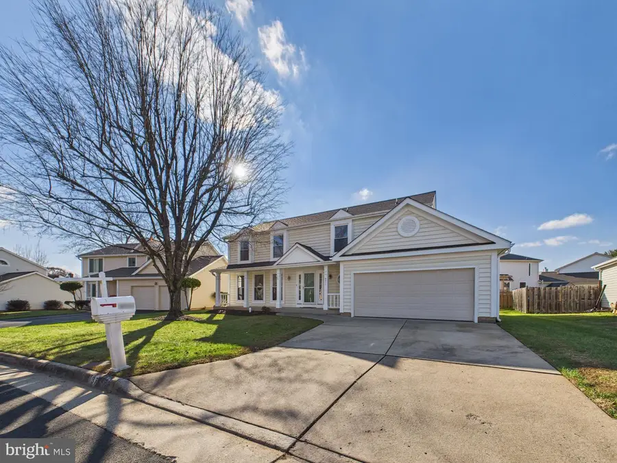 3711 Sumter Ct, Chantilly, VA 22033 - Image #2