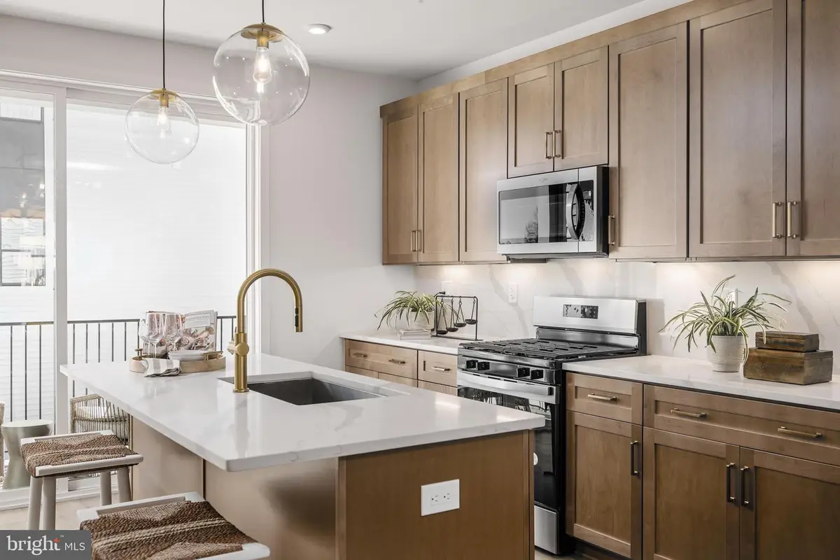 4751 Sully Point Ln, Chantilly, VA 20151 - Image #1