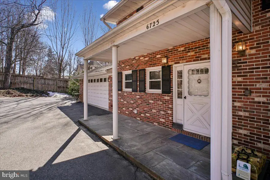 6725 Alpine Dr, Annandale, VA 22003 - #3