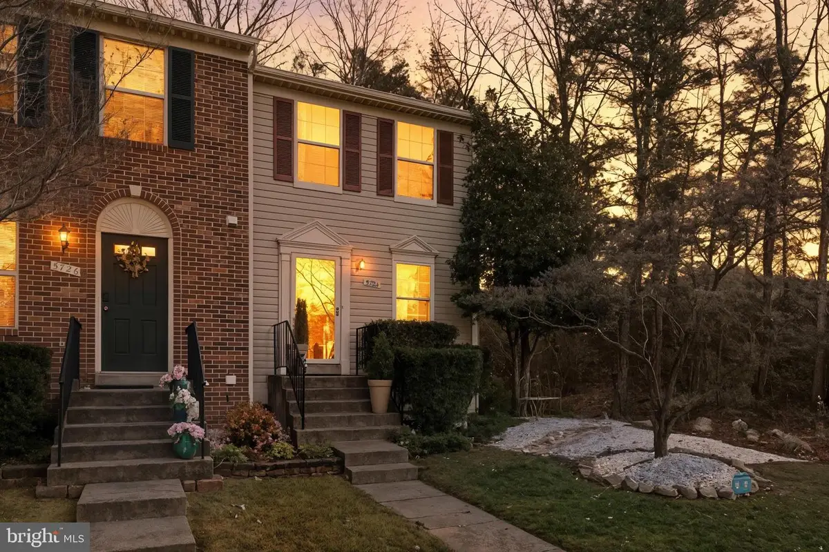 5724 Harrier Dr, Clifton, VA 20124 - Image #1