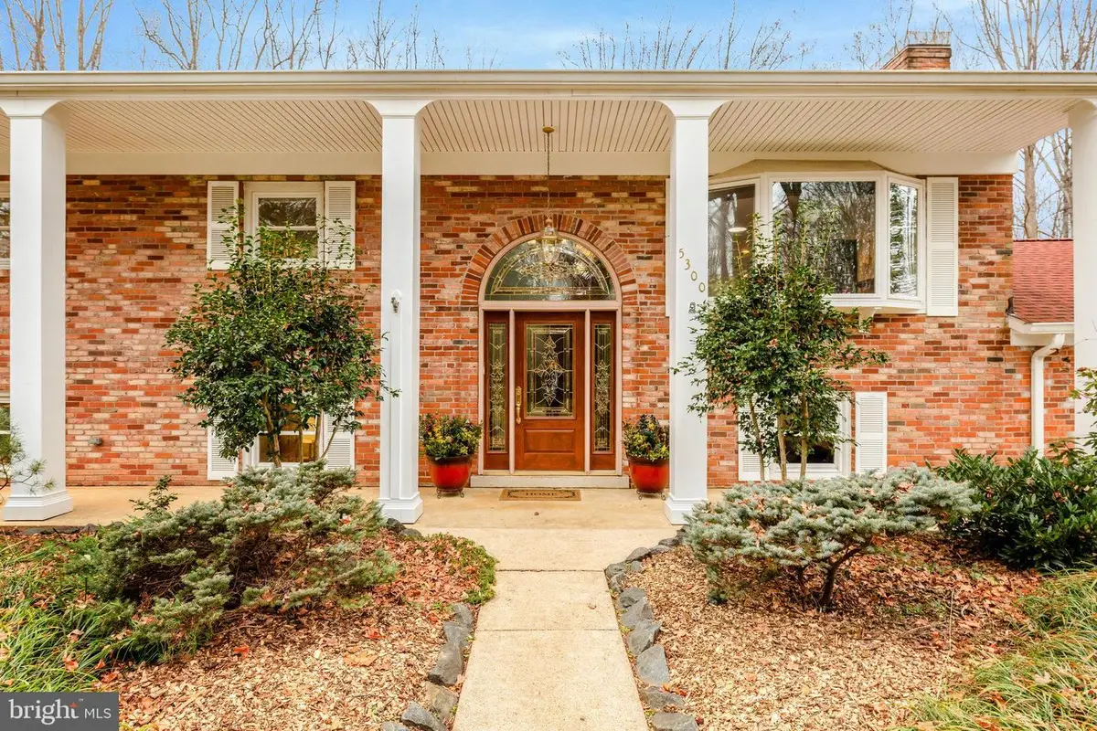 5300 Summit Dr, Fairfax, VA 22030 - Image #1