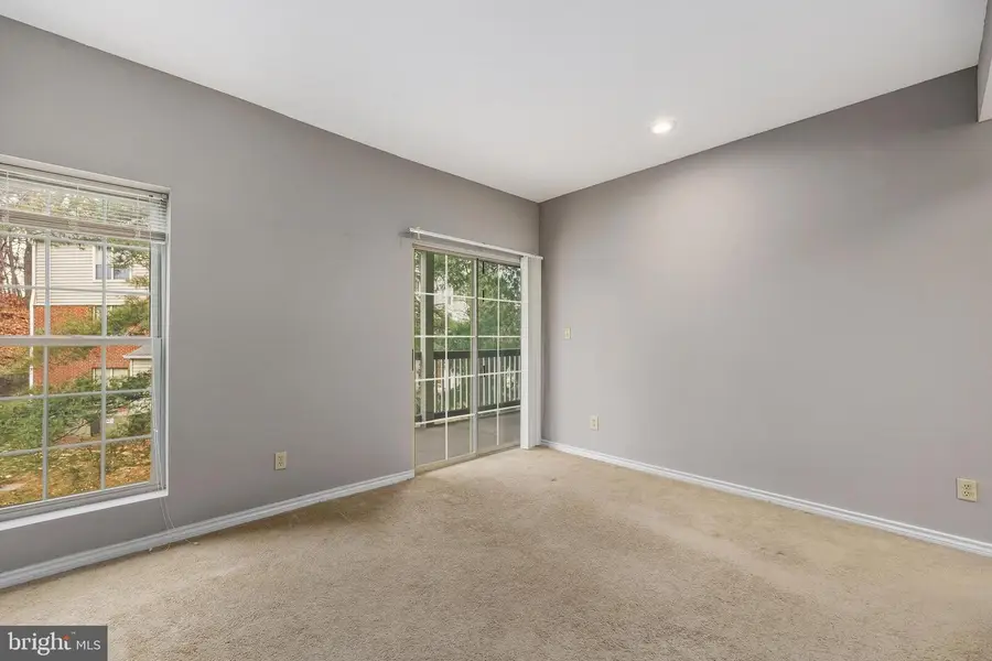 3916 Penderview Dr #427, Fair Oaks, VA 22033 - Image #2