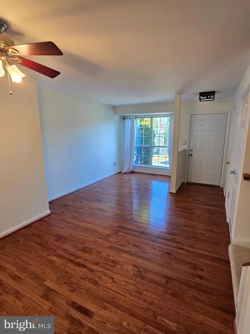 14100 Autumn Cir, Centreville, VA 20121 - Image #3