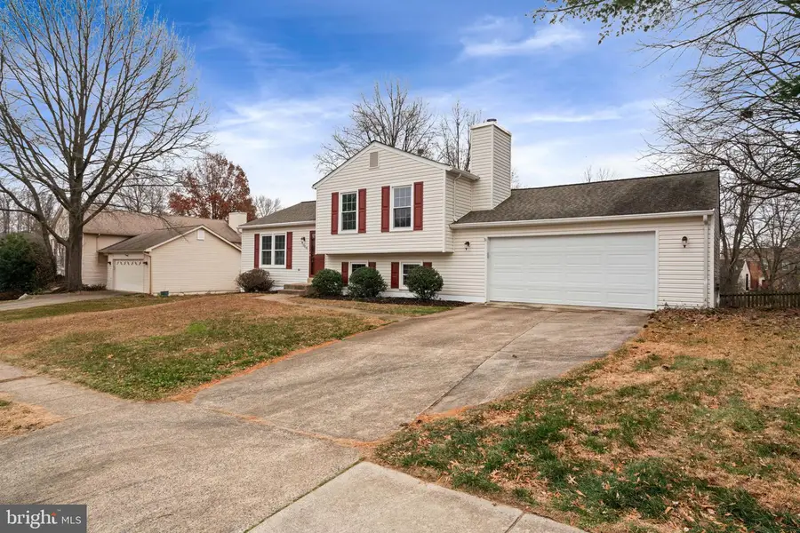 12819 Fantasia Dr, Herndon, VA 20170 - Image #2