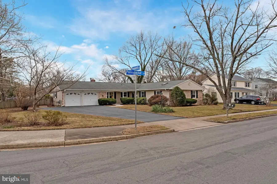 13107 Pennypacker Ln, Greenbriar, VA 22033 - #3