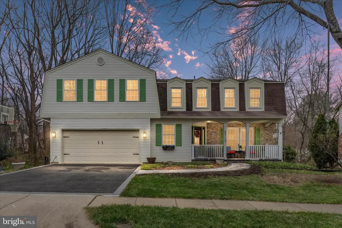 5808 Wood Laurel Ct, Burke, VA 22015 - Image #1