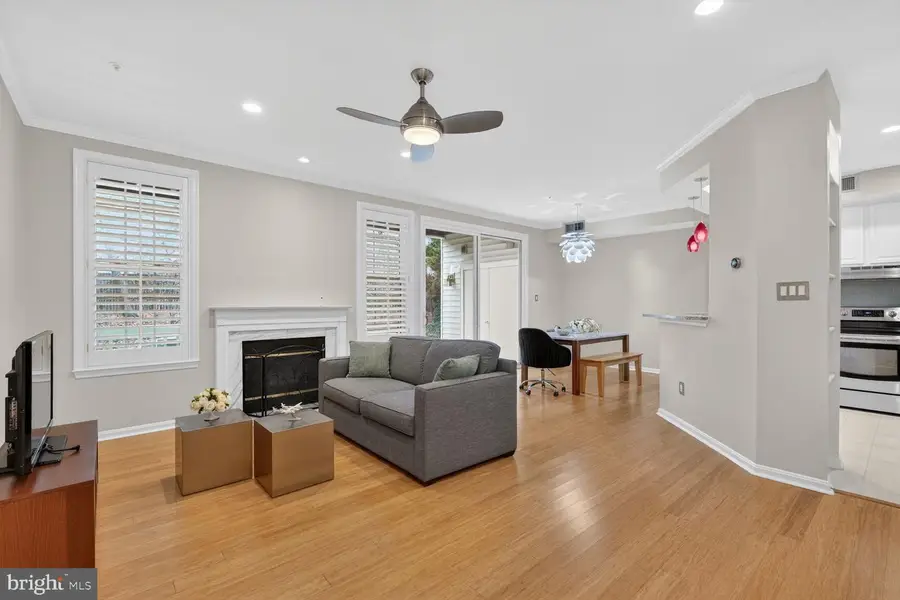 6944 Ellingham Cir #a, Alexandria, VA 22315 - Image #3