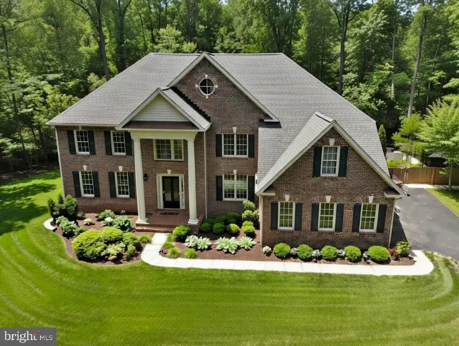 5156 Summit Dr, Fairfax, VA 22030 - #2