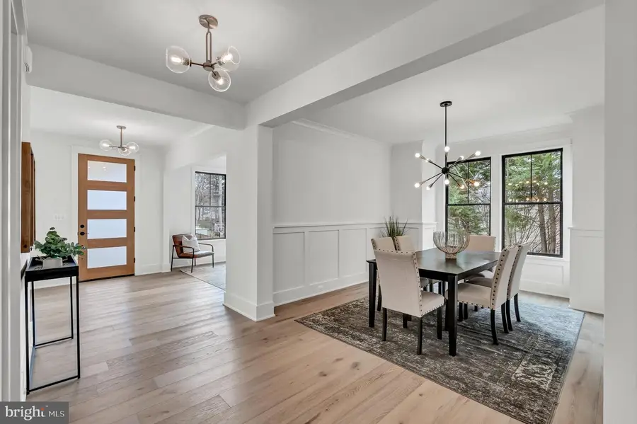 900 Carole Ct Se, Vienna, VA 22180 - Image #3