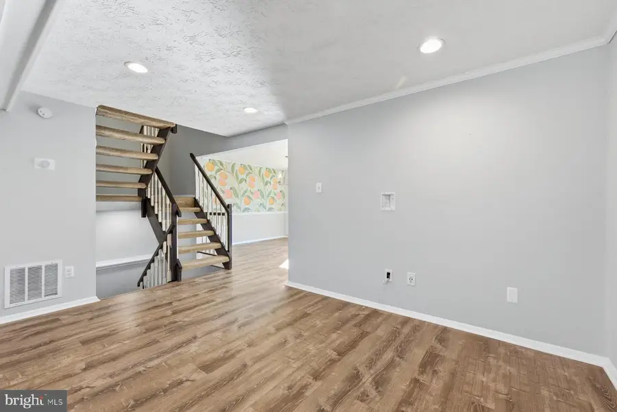 7310 Glendower Ct, Springfield, VA 22153 - Image #3