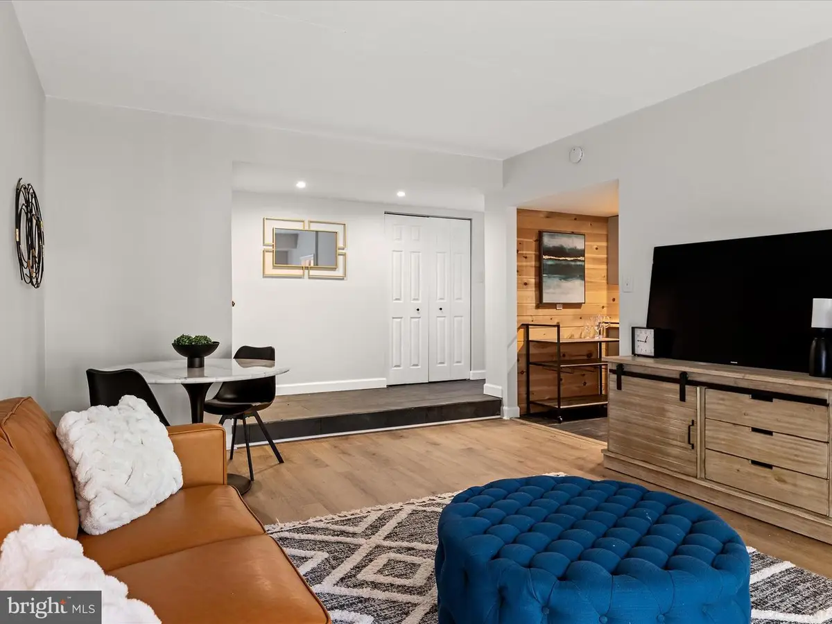 11813 Breton Ct #1a, Reston, VA 20191 - Image #1